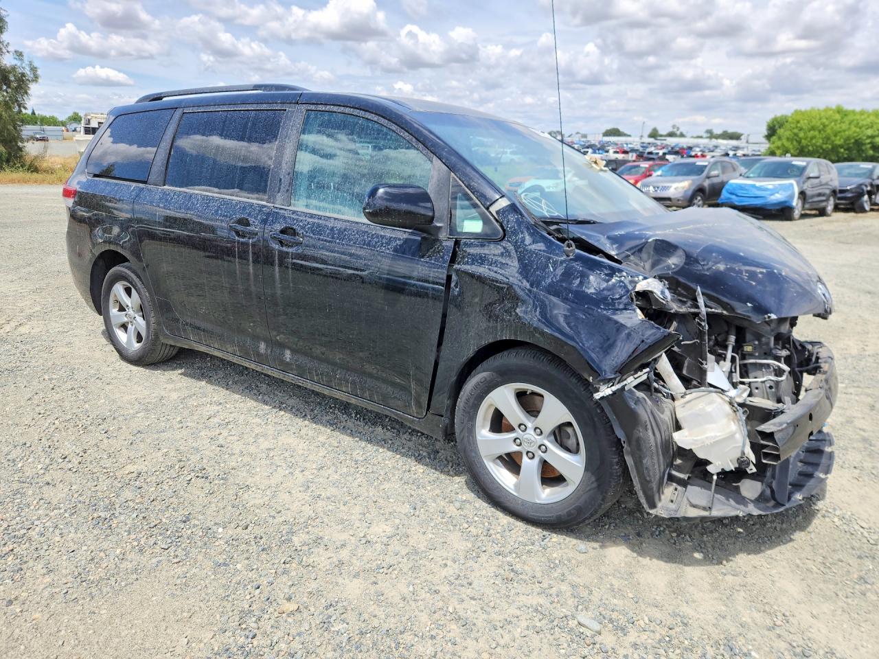 Toyota Sienna Le