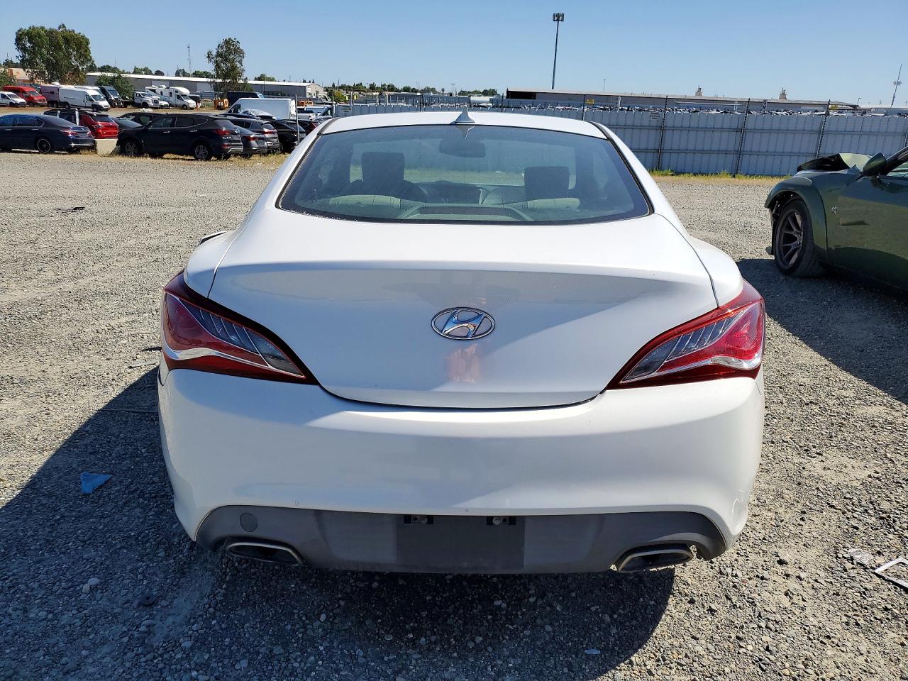 Hyundai Genesis 2.0t