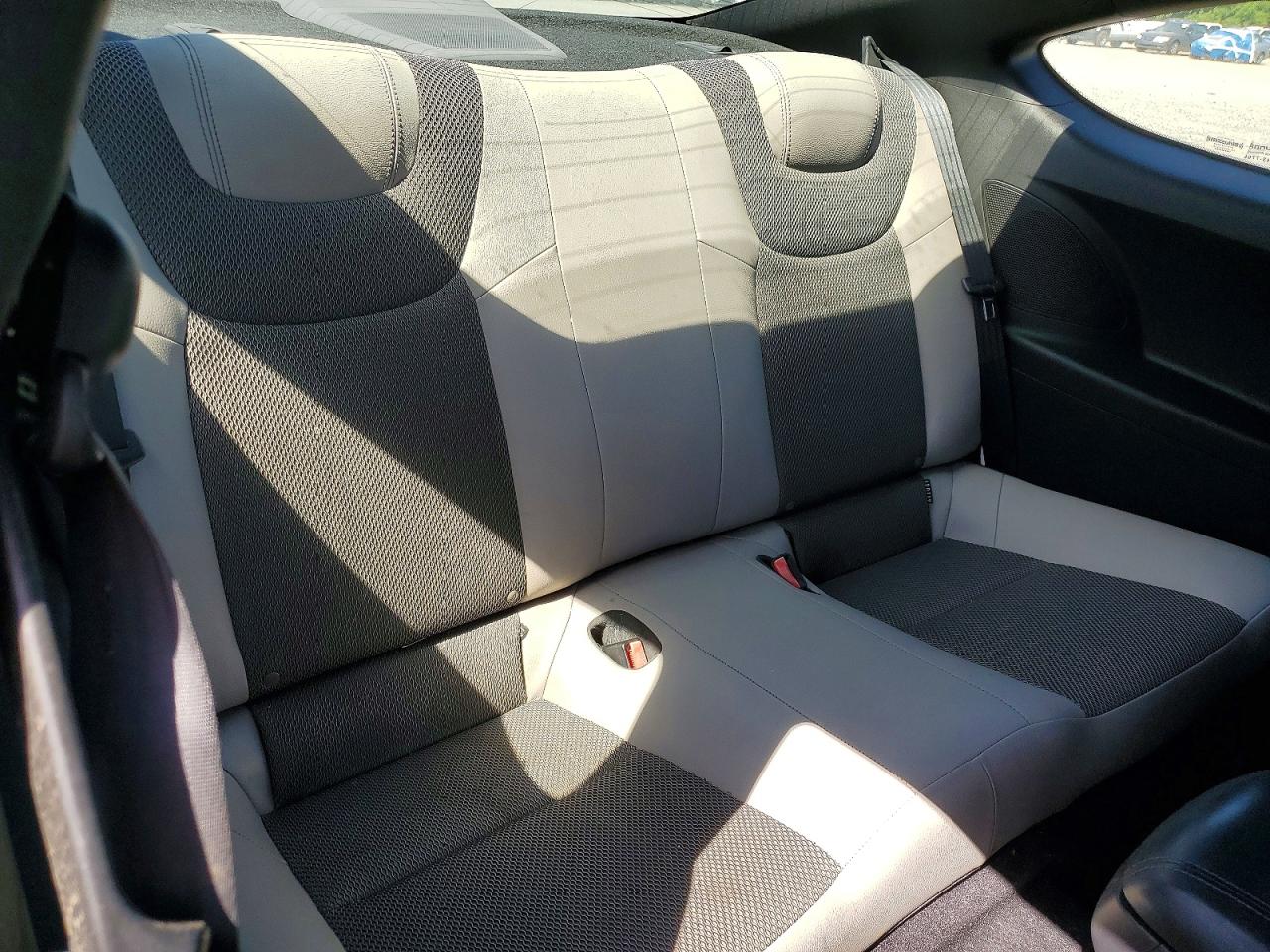 Hyundai Genesis 2.0t