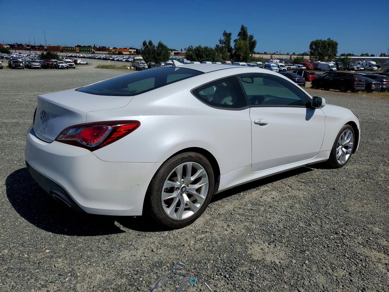 Hyundai Genesis 2.0t