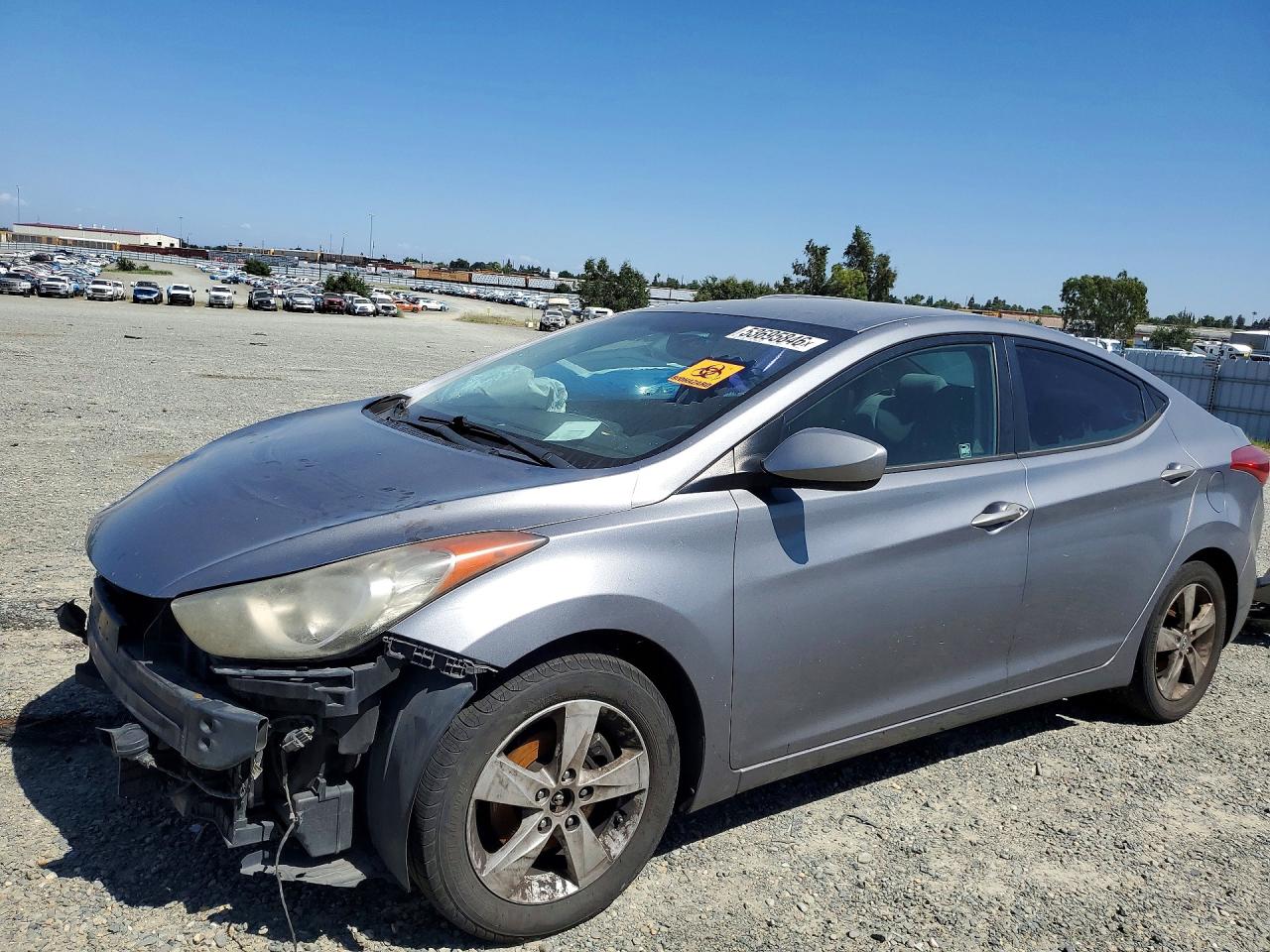 Salvage Hyundai ELANTRA Image