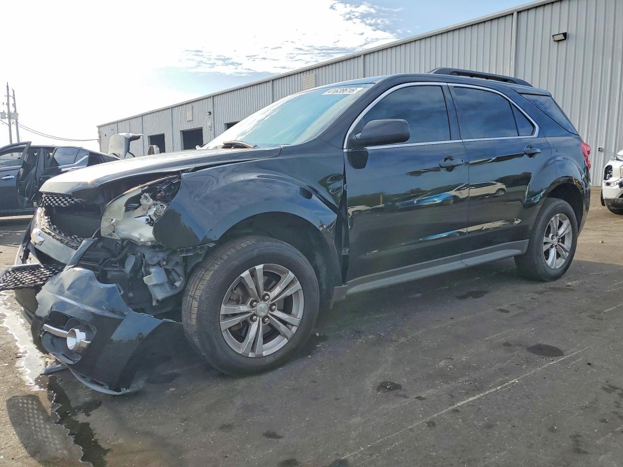 Salvage Chevrolet Equinox Image