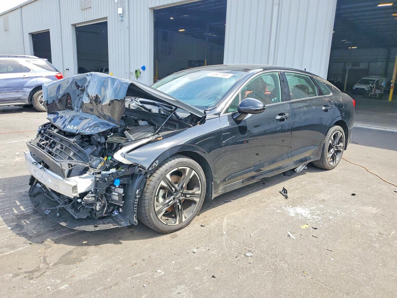Salvage Kia K5 Image