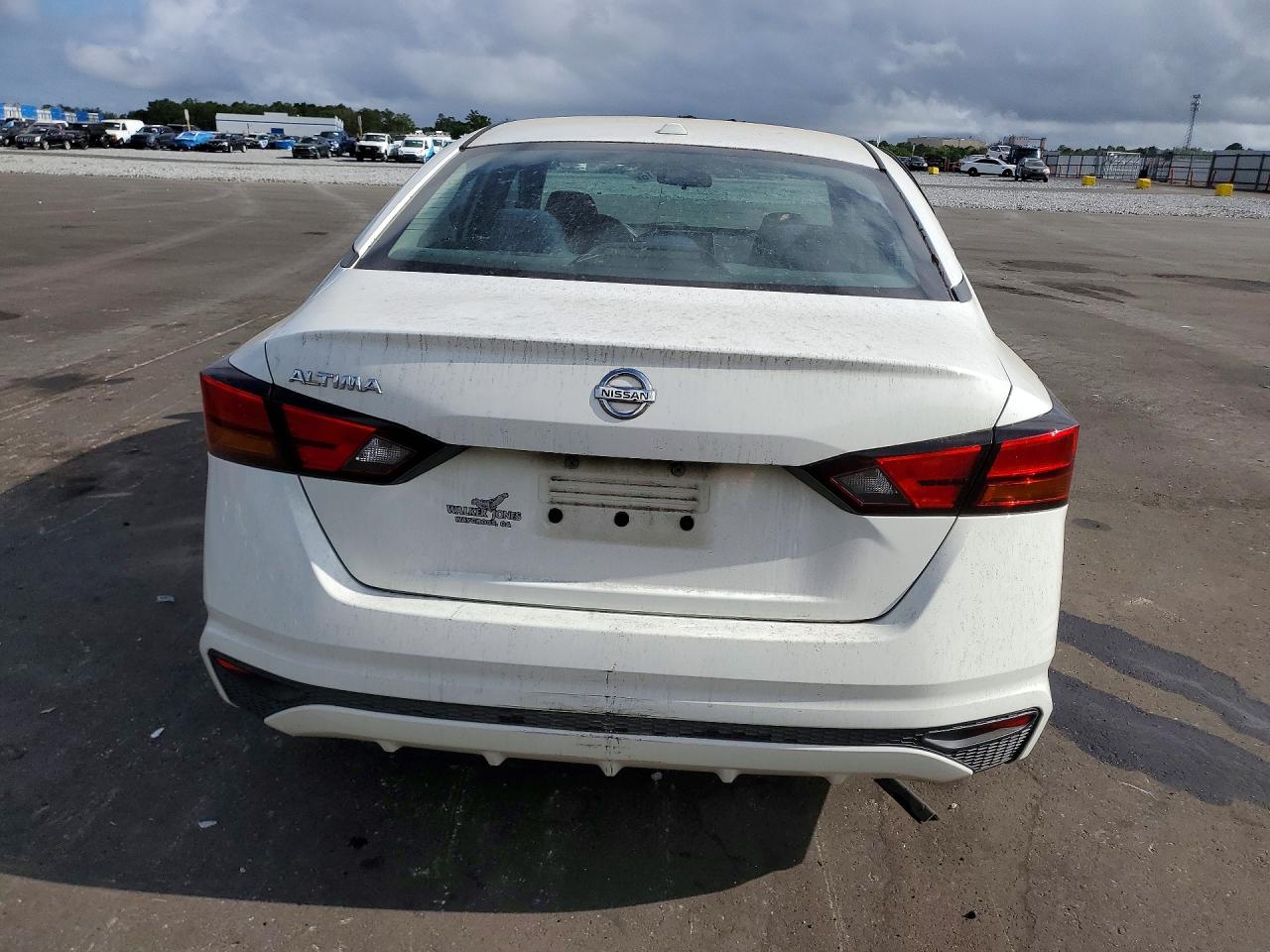 Nissan Altima S