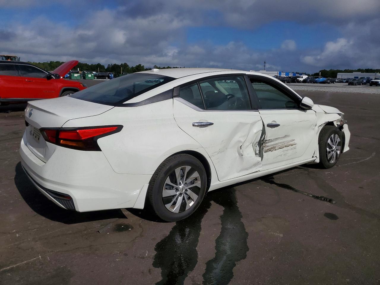 Nissan Altima S