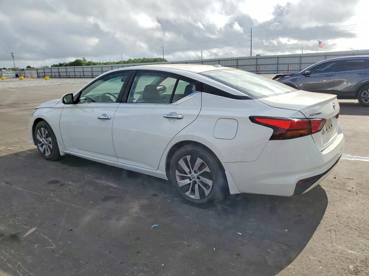 Nissan Altima S