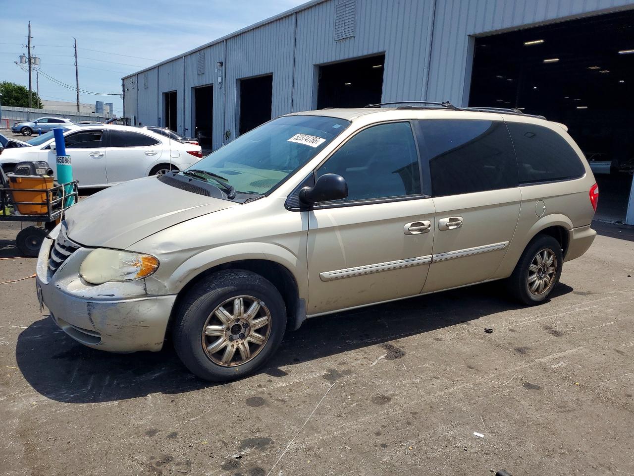 Salvage Chrysler Minivan Image