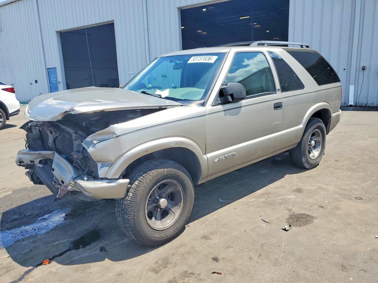 Salvage Chevrolet Blazer Image