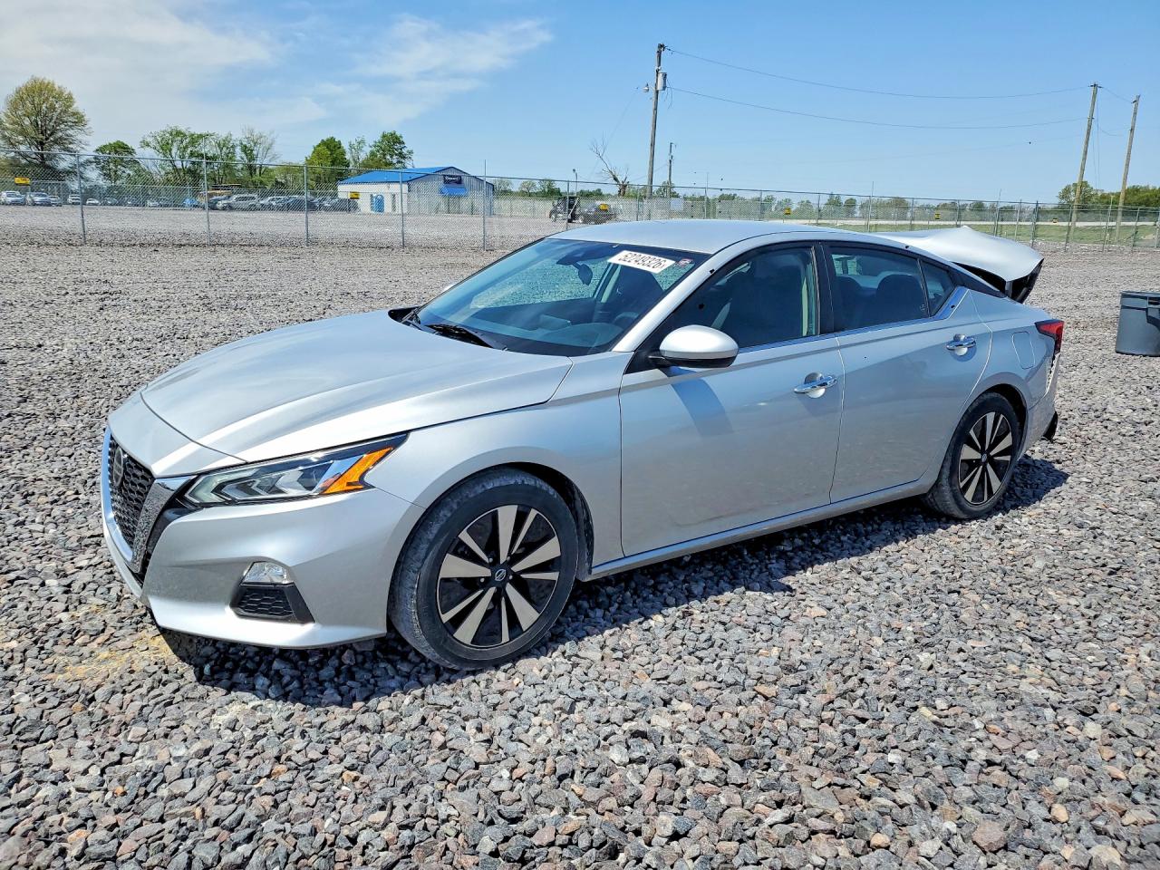 Salvage Nissan Altima Image