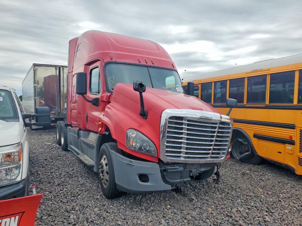 Salvage Freightliner Cascadia Image