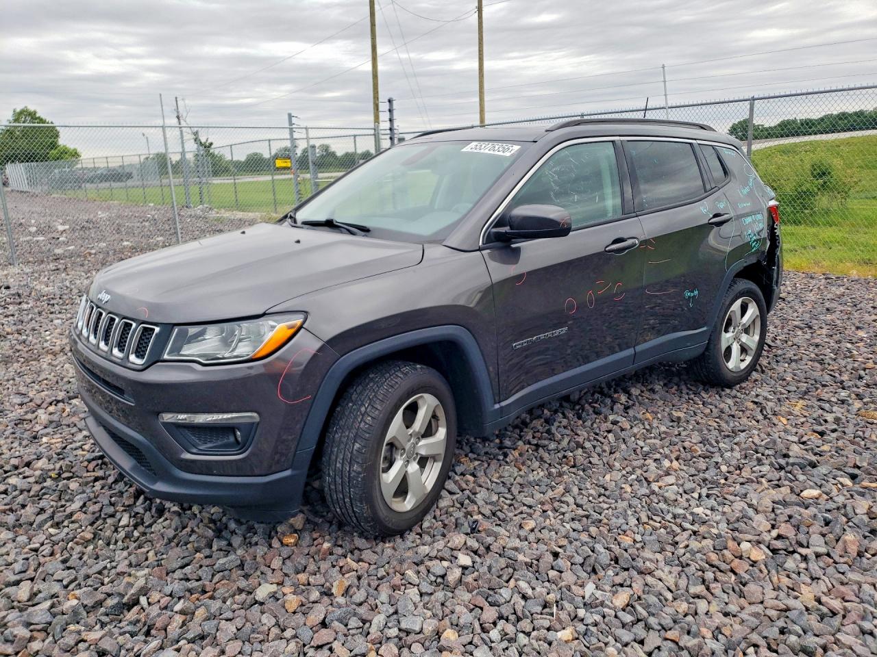 Salvage Jeep Compass Image
