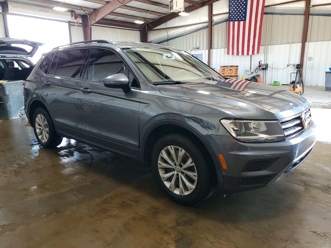 Volkswagen Tiguan S
