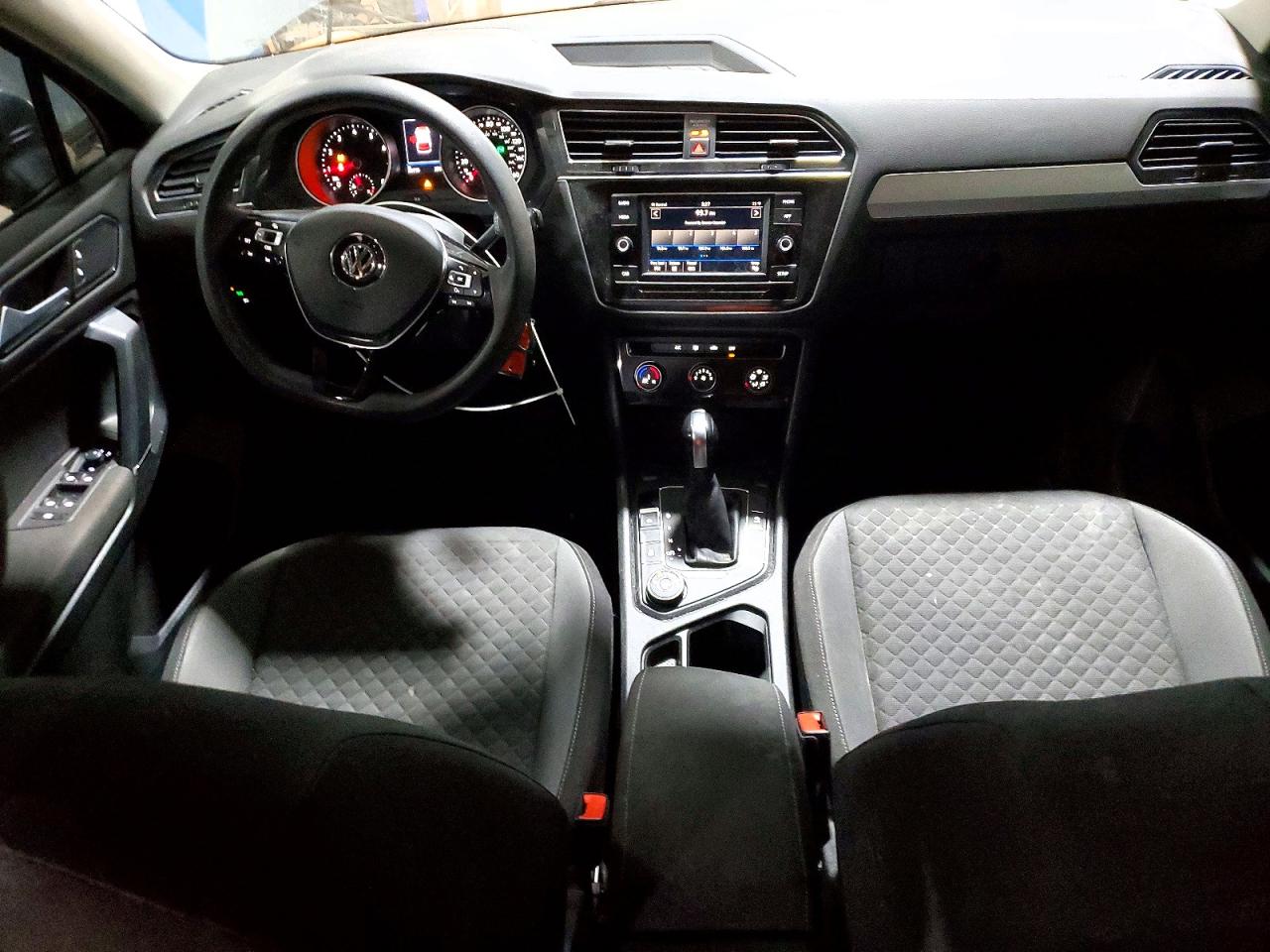 Volkswagen Tiguan S