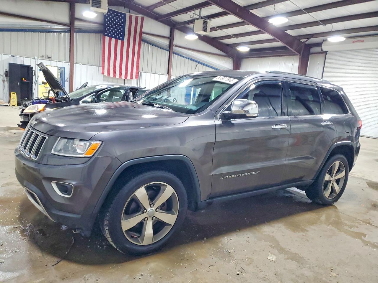 Salvage Jeep Cherokee Image