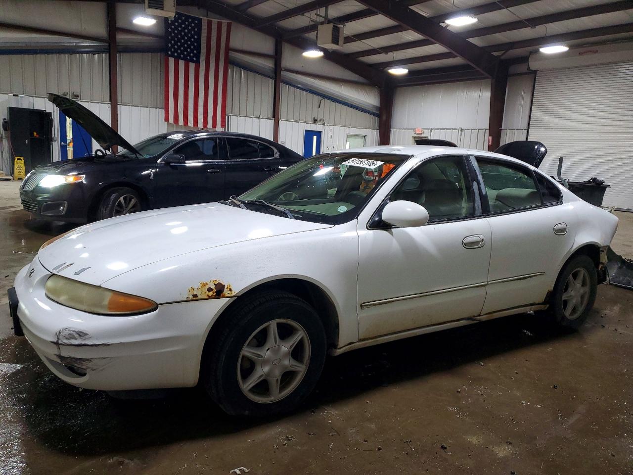 Salvage Oldsmobile Alero Image