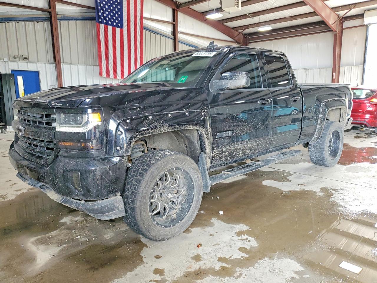 Salvage Chevrolet Silverado Image
