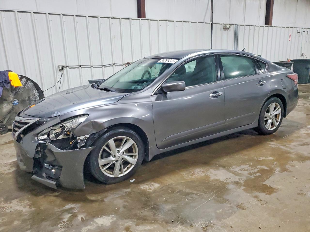 Salvage Nissan Altima Image