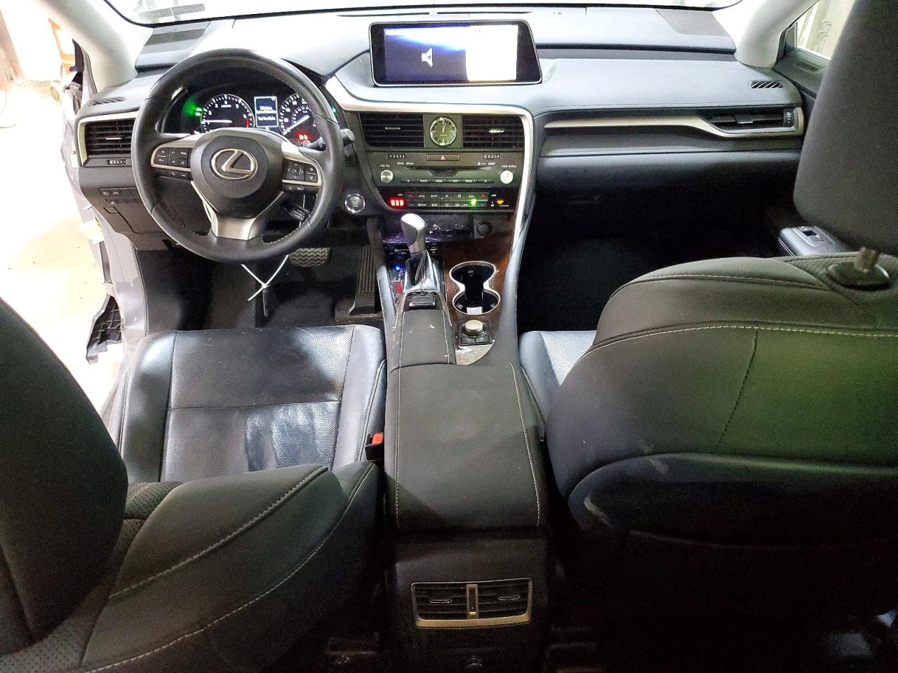 Lexus RX Base