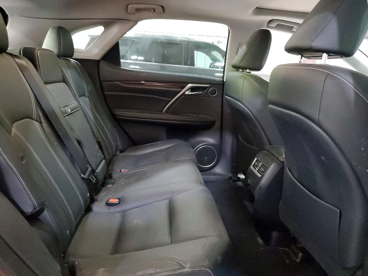 Lexus RX Base