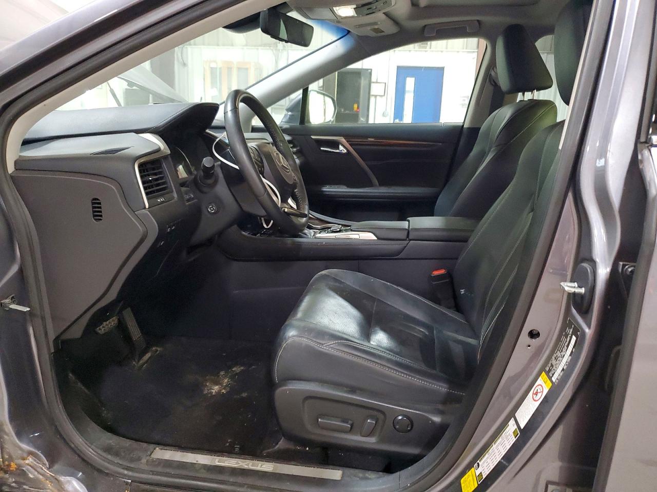 Lexus RX Base