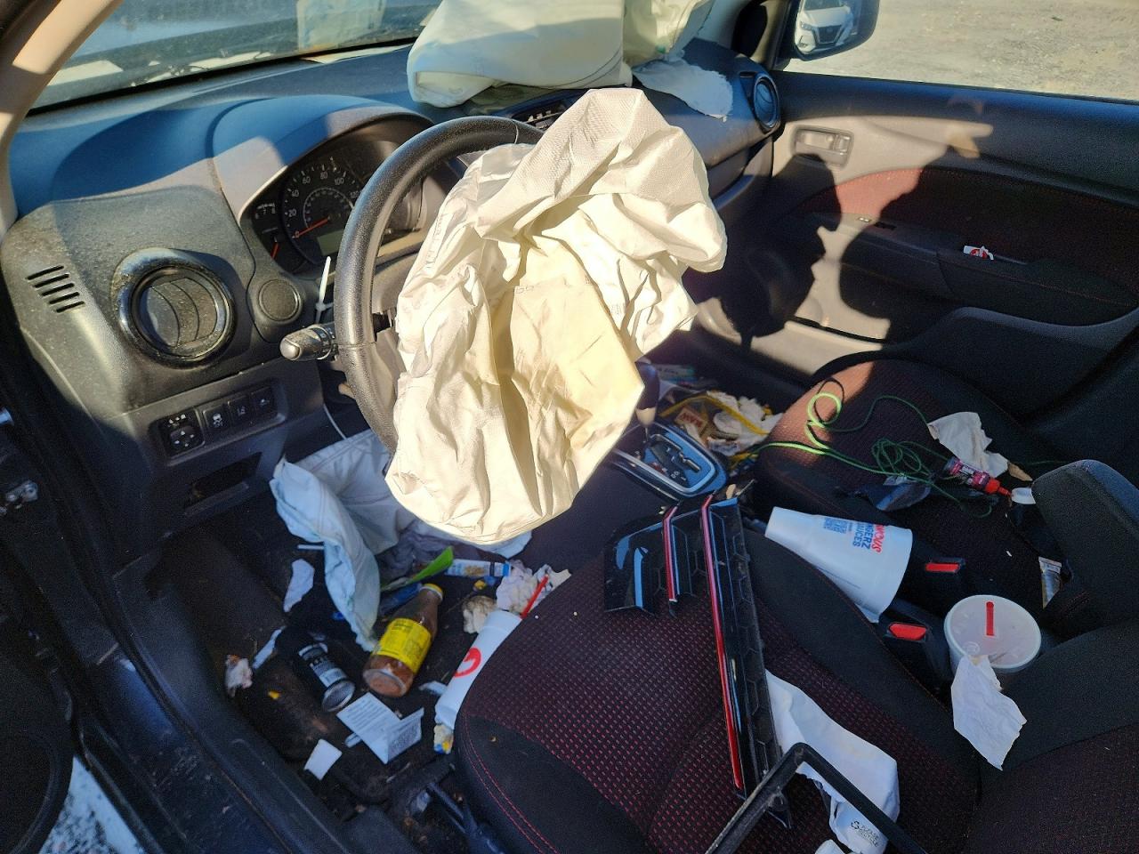 Mitsubishi Mirage Se