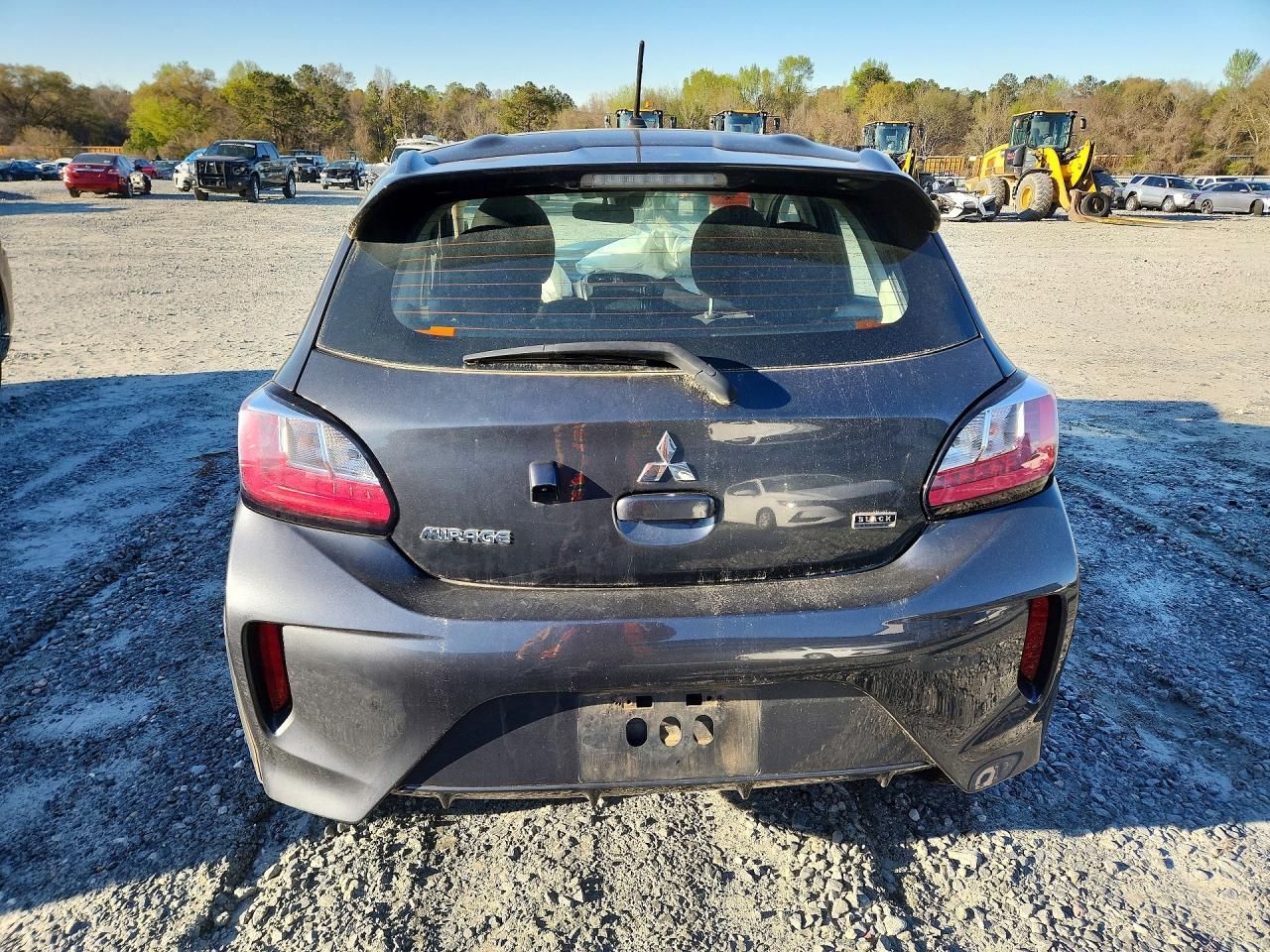 Mitsubishi Mirage Se
