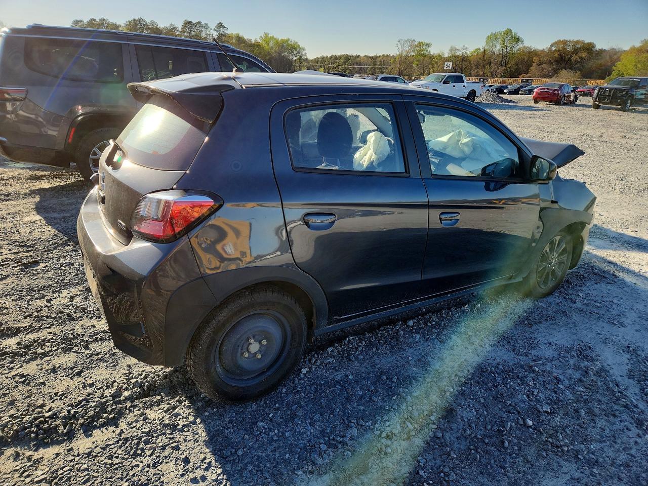 Mitsubishi Mirage Se