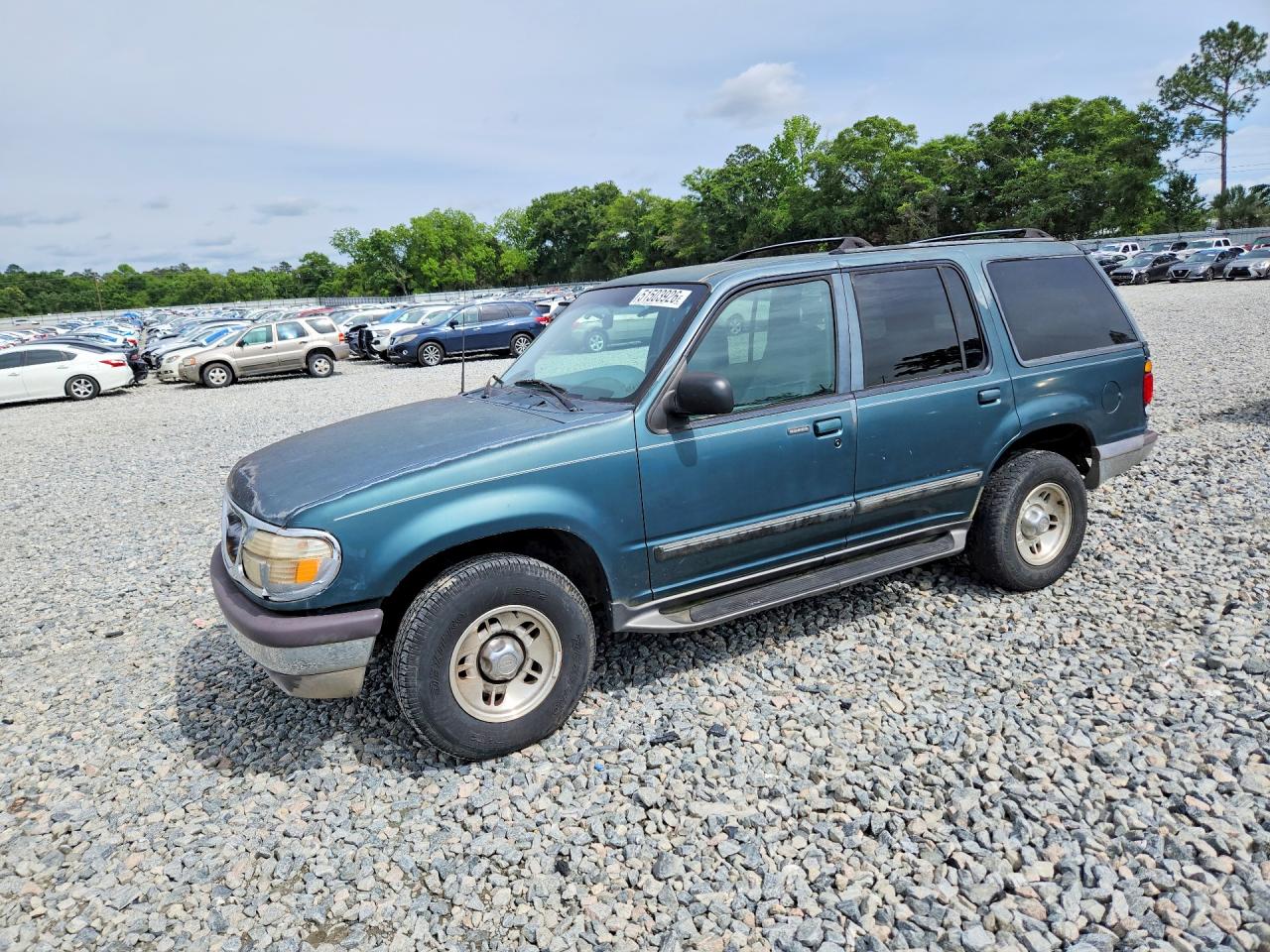 Salvage Ford Explorer Image
