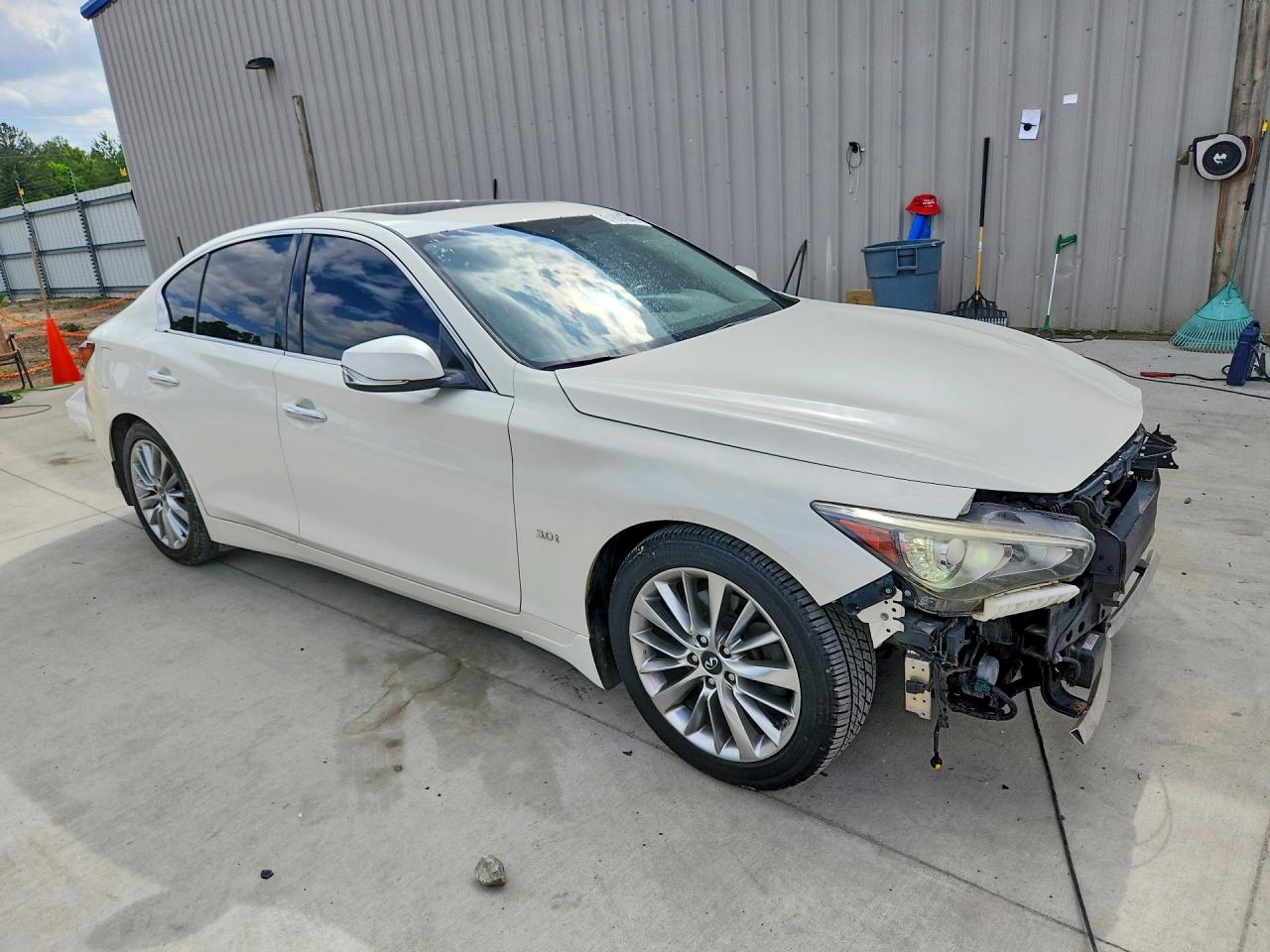 INFINITI Q50 3.0t Luxe