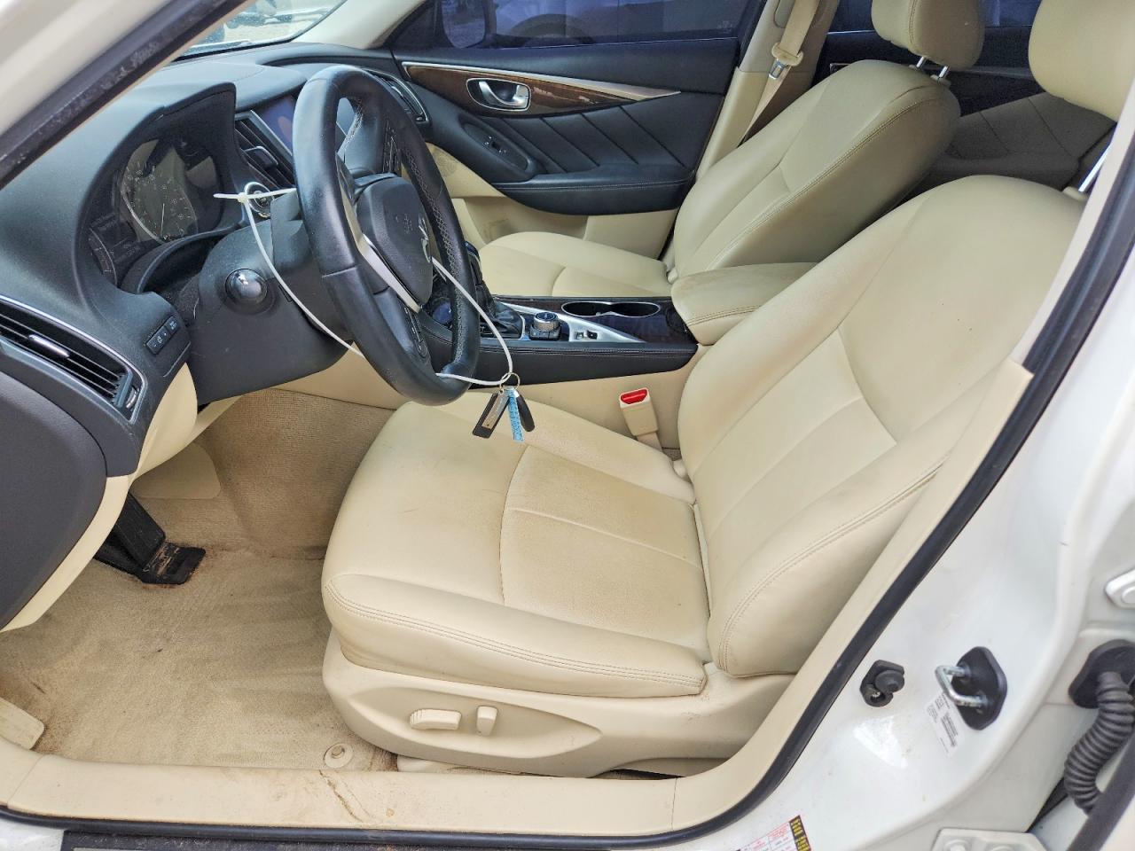 INFINITI Q50 3.0t Luxe