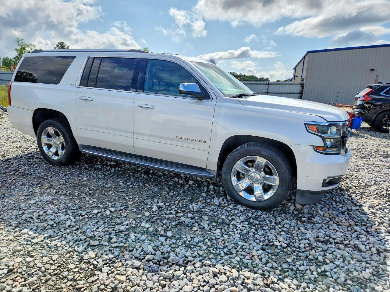 Chevrolet Suburban C1500 Ltz