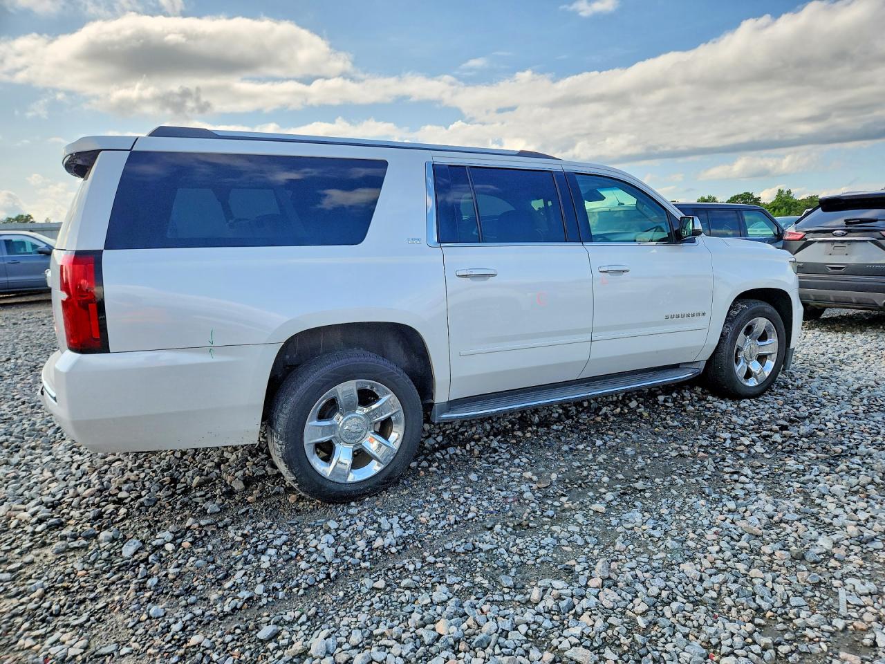 Chevrolet Suburban C1500 Ltz
