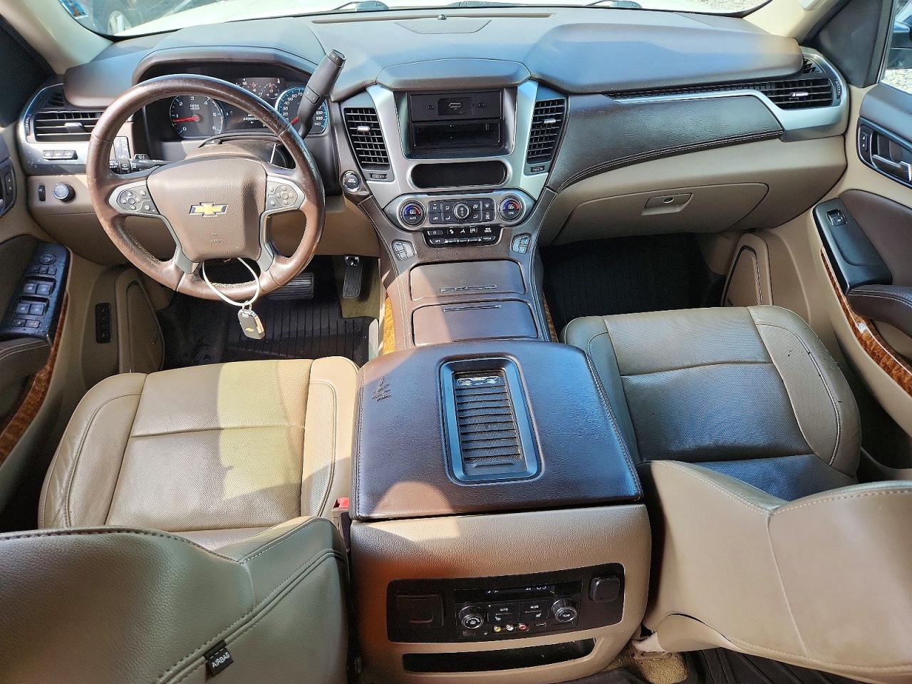 Chevrolet Suburban C1500 Ltz