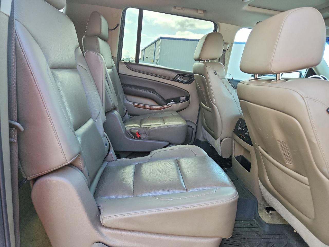 Chevrolet Suburban C1500 Ltz