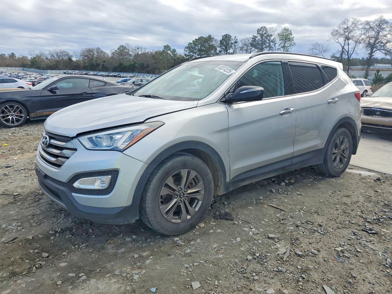 Salvage Hyundai SANTA FE Image