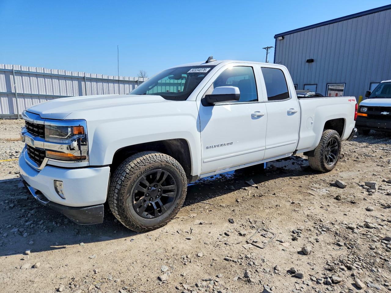 Salvage Chevrolet Silverado Image