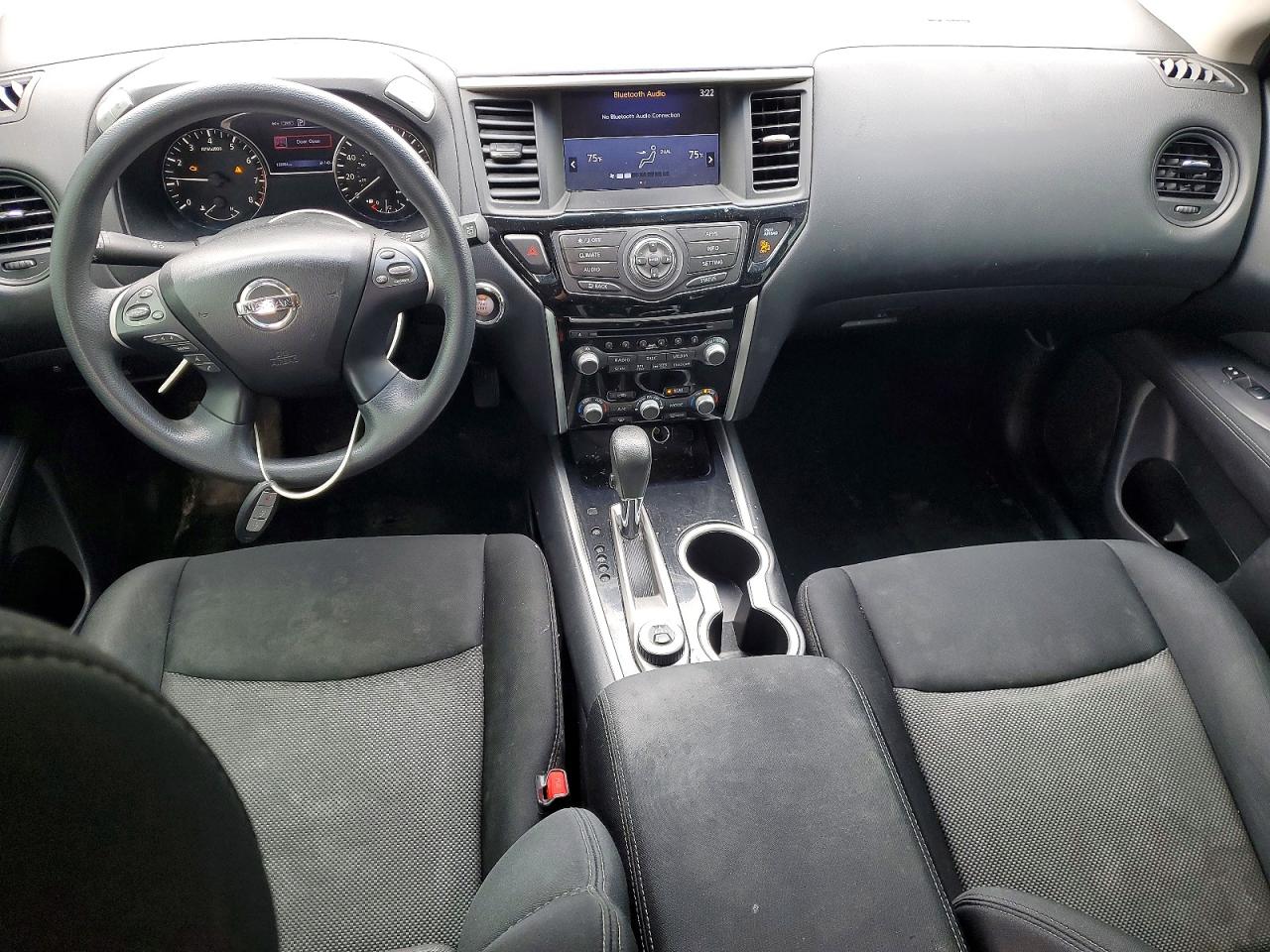 Nissan Pathfinder S