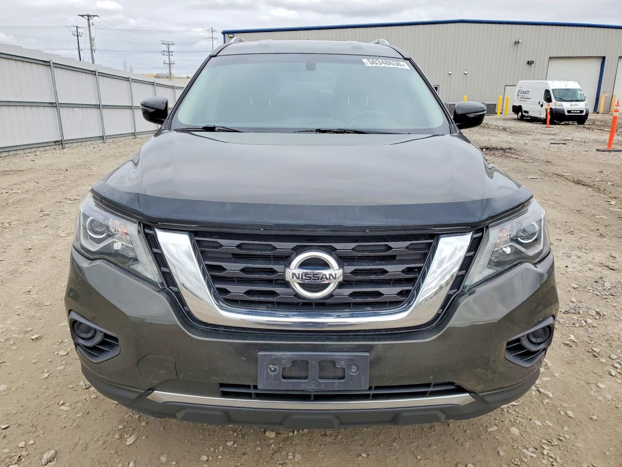 Nissan Pathfinder S