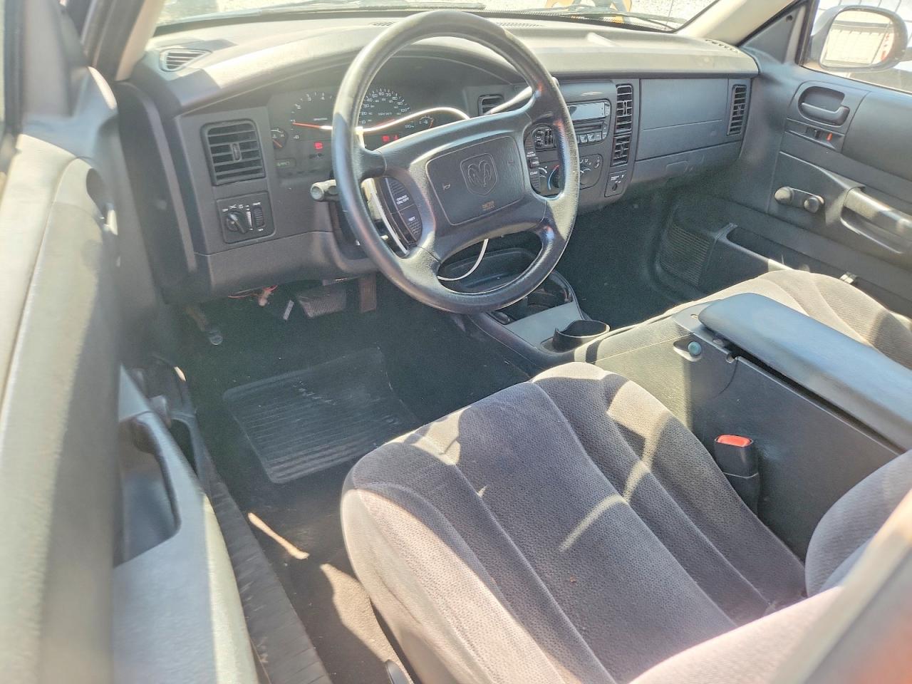 Dodge Dakota Sxt