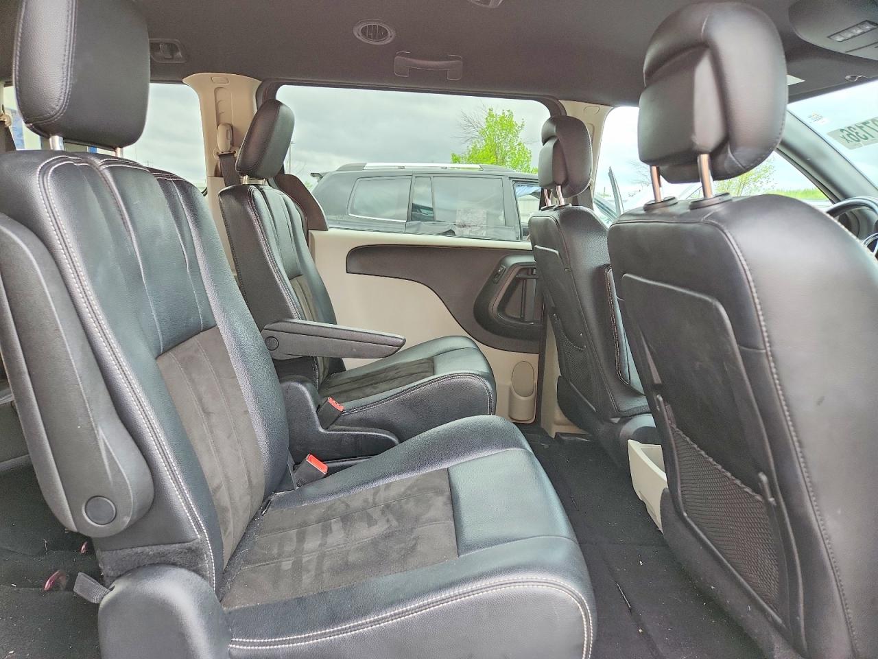 Dodge Caravan Sxt