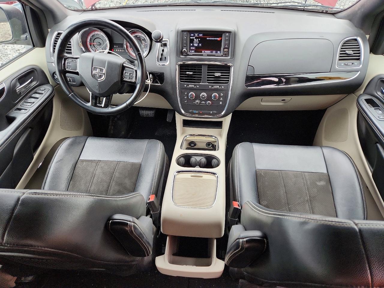 Dodge Caravan Sxt