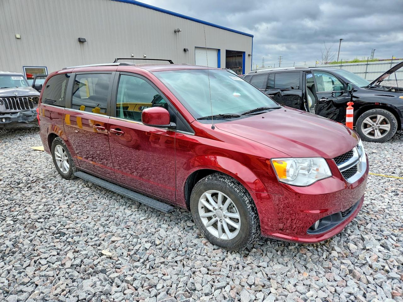 Dodge Caravan Sxt