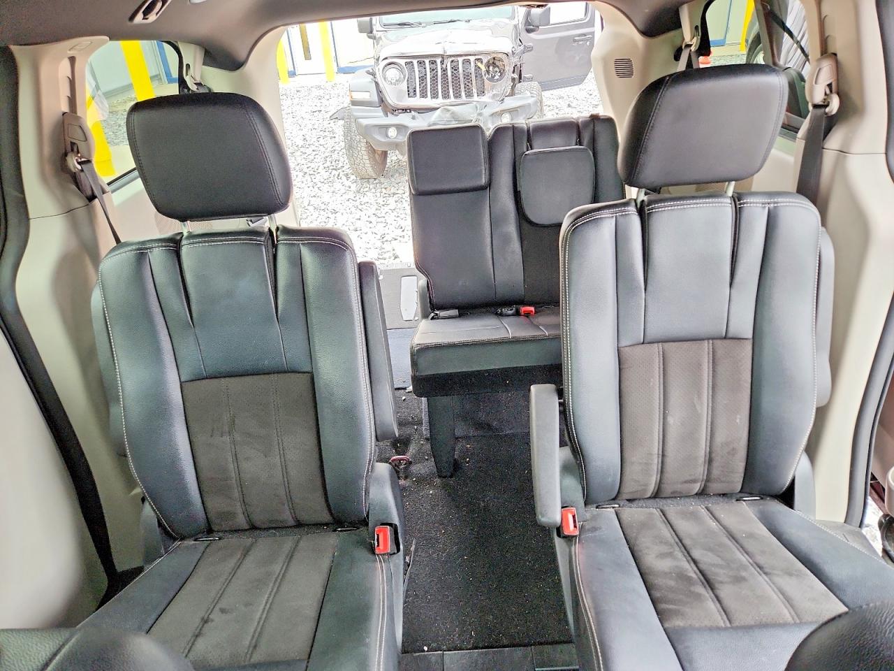 Dodge Caravan Sxt