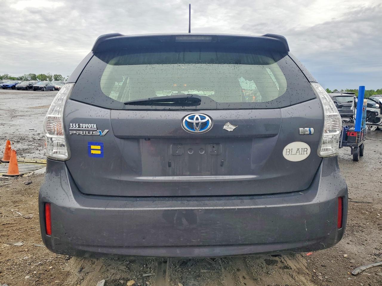Toyota Prius v Three
