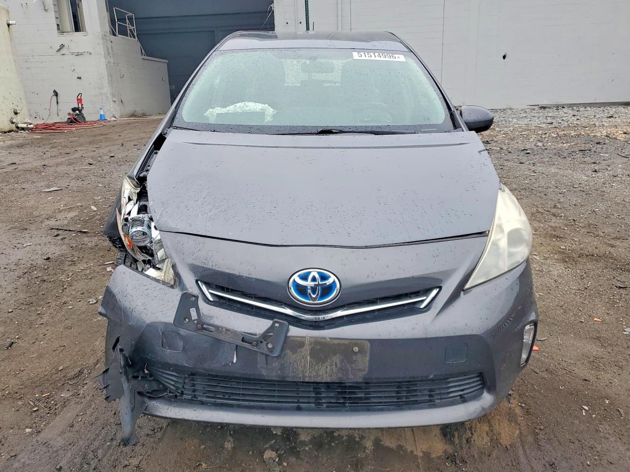 Toyota Prius v Three