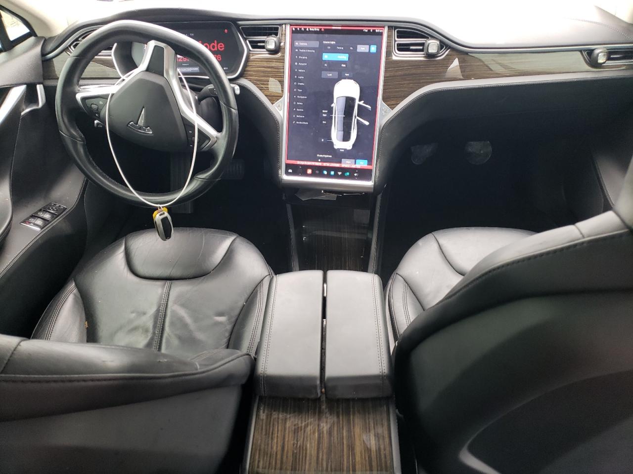 Tesla Model S 85d