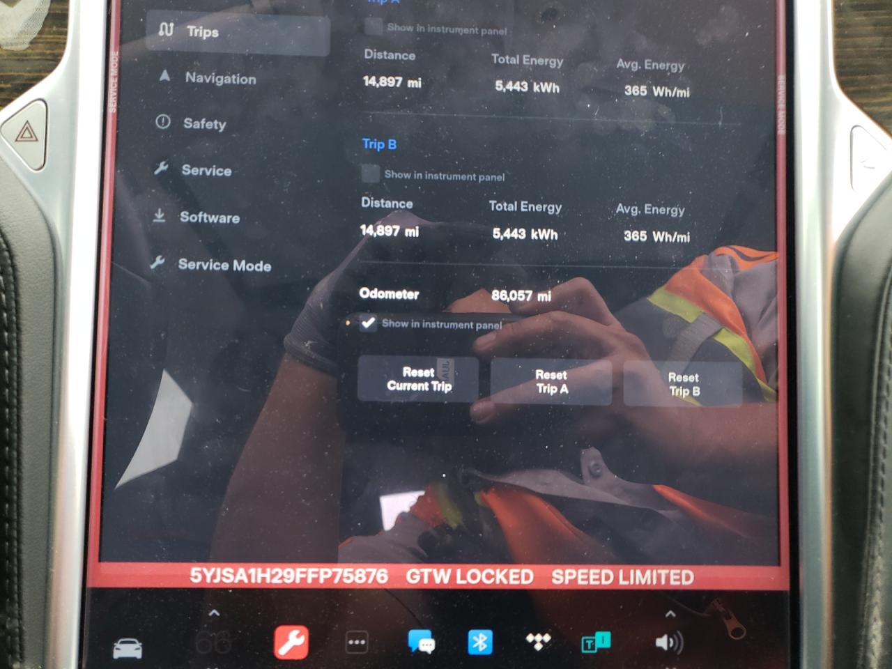 Tesla Model S 85d