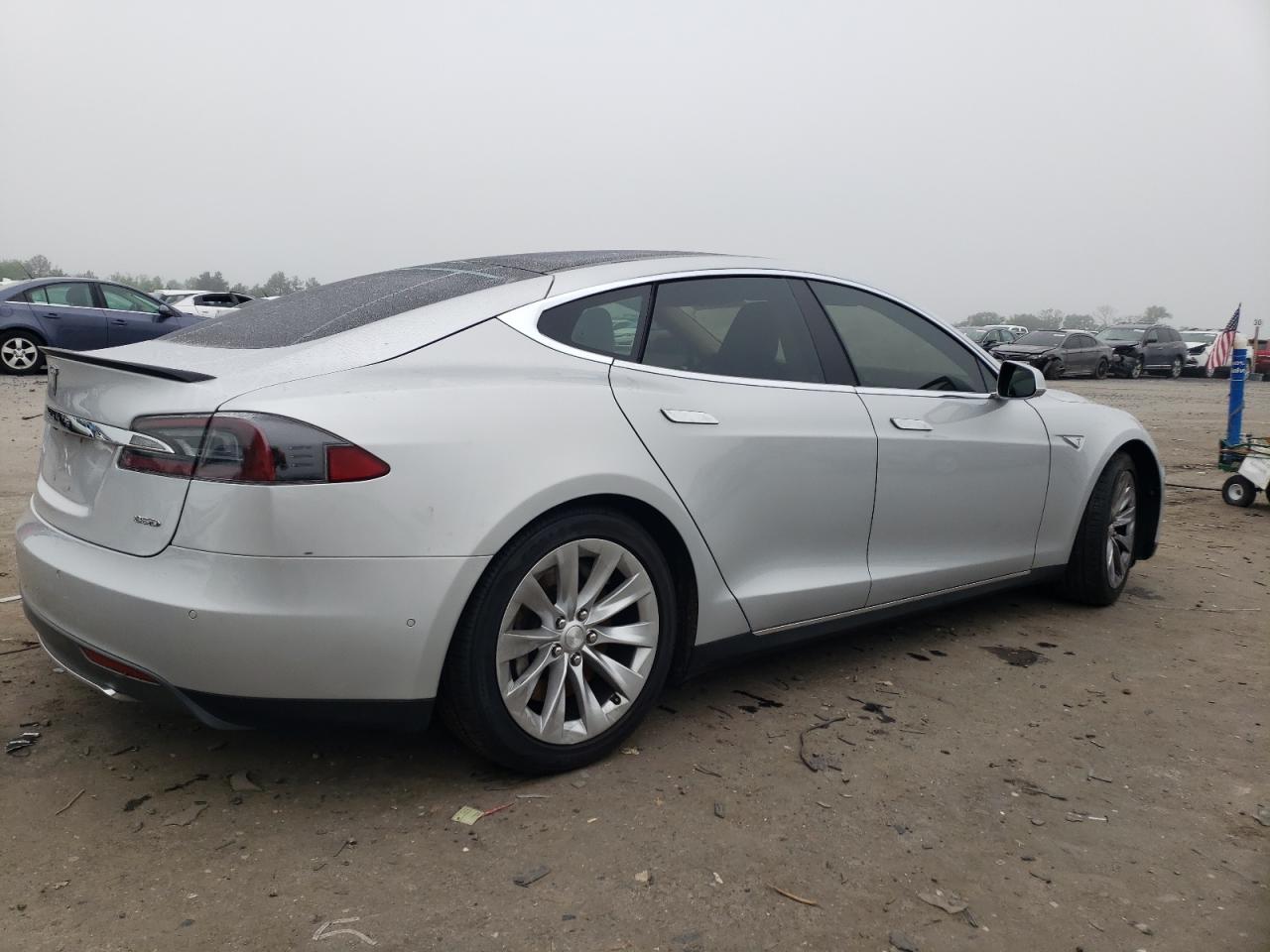 Tesla Model S 85d