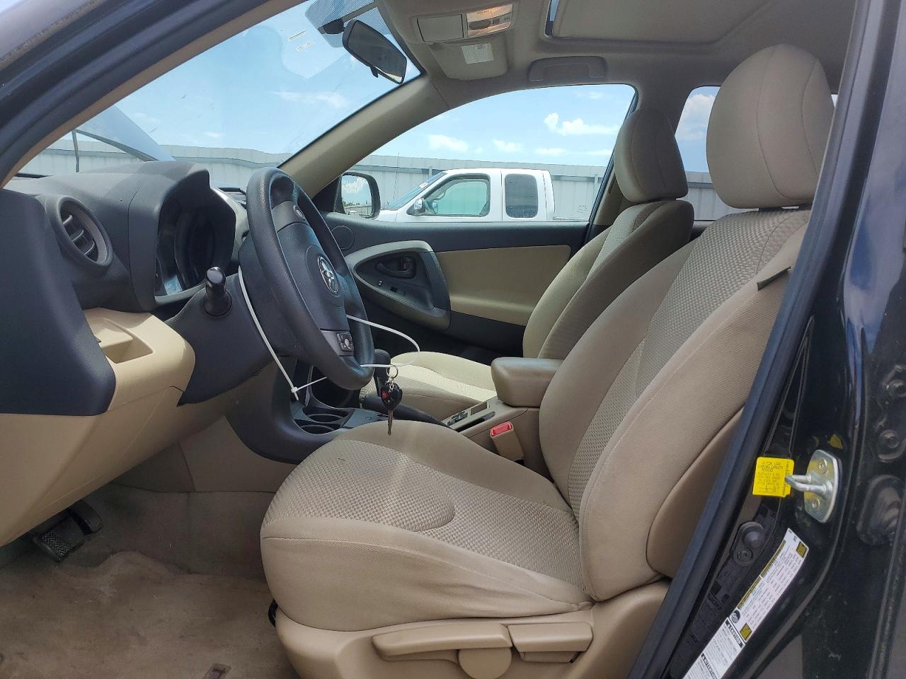 Toyota RAV4 Base