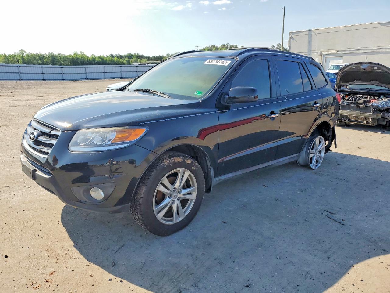 Salvage Hyundai SANTA FE Image